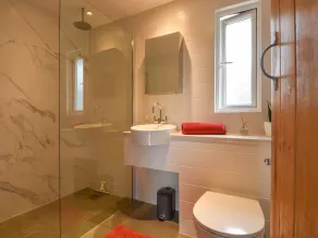 ORCHARD VIEW, family friendly, with open fire in Kellaton - Image 2