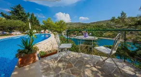 Charming Villa Anna  , with heated pool, beautiful  garden and amazing views - Image 5