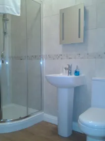 Bright and spacious holiday apartment in Tideswell with free Wifi - Image 2