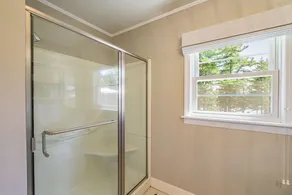 Newly updated cottage directly on Maple Juice Cove - Image 5