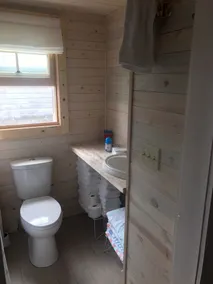 På vandet i det historiske hjerte af landsbyen Ranier, Minnesota - Image 2