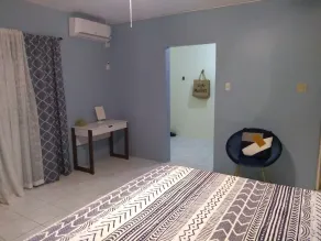 Apartment - Walk to the Beach - Image 5