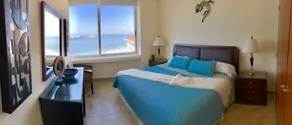 Cette unité de 2200sf est à quelques pas de la plage et comprend de superbes couchers de soleil. - Image 3
