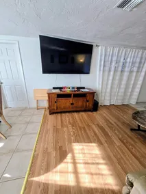 Central to all rivers and golf courses, 4 people, pet friendly, privacy fence. - Image 2