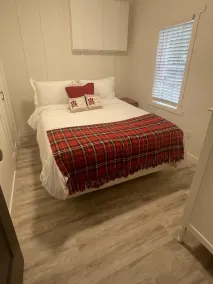 Cozy 4 Season Cottage stunning sunsets on Sparrow Lake!(Pet friendly)New Hot Tub - Image 4