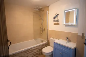 Adjoining cottages perfect for 2 families - Image 3