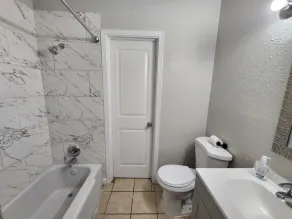 Luxury Apartment Suite 2 - Image 3