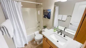 Unique Covered Silo Lounge | Fire-Pit Gatherings+ EV Ready & 1PM Check-IN/OUT - Image 4