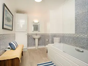 Luxury Sea View Apartment In Pentire, Newquay - Image 3