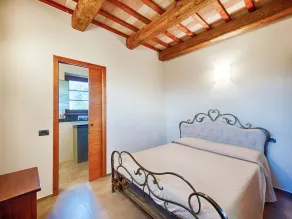 Flat on a farm with swimming pool and many activities - Image 5