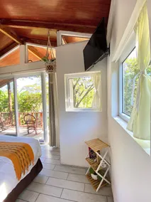 Beautiful Lakefront Treehouse at Mayalan Atitlán - Image 3