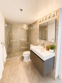 SeaStays Apartments - Image 2