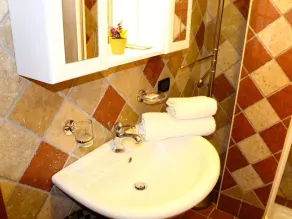 BEAUTIFUL and COZY home, in the countryside, 4km from the sea! NATURE and RELAX! - Image 3