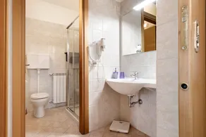 Ferienwohnung \"Casa Lucy\" mit Seeblick, Gemeinschaftspool und WLAN - Image 3
