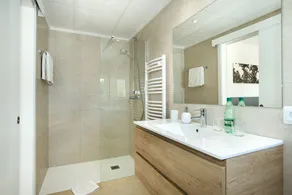 Godetevi a Villa Bernat a Pochi Passi dalla Spiaggia - Image 3