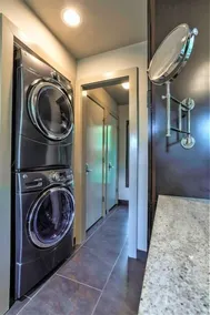 Your Lakefront Luxury - Image 2