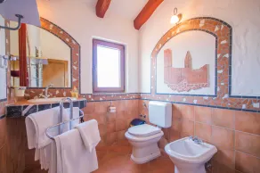 Privat, helt inhägnad och husdjursvänlig poolvilla nära havet - Image 4