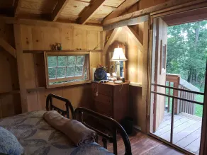 The ruffled feather cabin  52 acre farm. - Image 3