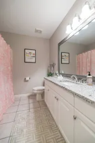 Where urban meets horses and bourbon , is exactly where you will find this adorable Lexington home in 40514. Sky Beauty is a 3 bedroom, 2 bathroom home features a fenced in backyard, updated kitchen, comfortable living room, Apple TV, and so much mor - Image 5