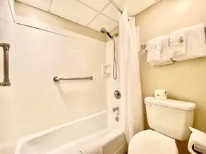 Casa Blanca Resort Studio Loft - Image 4