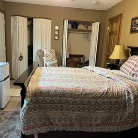 Countryside Private Guest Room - Image 3