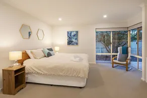 Ocean Pines: beachside family favourite in quiet leafy street - Image 4