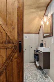 Dog friendly Cabin & Hot Tub near Boone & Parkway - Image 5