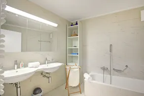 Ô Lac Ascona with Garden - Happy Rentals - Image 2