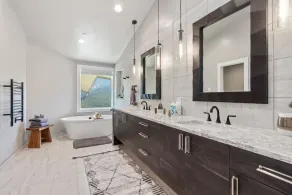 Casa de Cristal-Epic Views-HotTub-Sauna-Sleeps 10-Luxury Linens-Stocked Kitchen - Image 3
