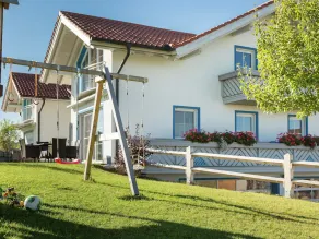 Bright Alpine Retreat - Image 3
