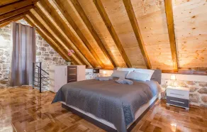 Amazing Home In Drnis - Image 4