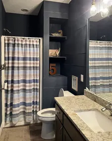 Perfect for groups of family and friends! 1-6 Bedrooms only rent what you need! - Image 2