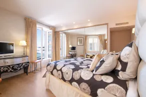 RARE ! Saint-Tropez Port Quai d'Honneur – Terrasse Vue Mer 100m² Climatisé - Image 4