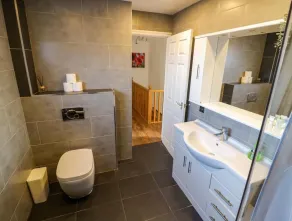 Luxe Leamington Spa Retreat - Image 2