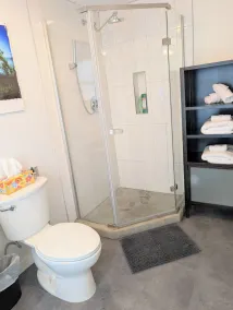 Best Tiny House In Town! - Image 4