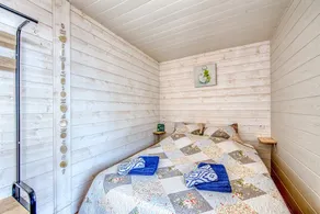 Chalet \"in Medoc 3\" with Private Garden & Wi-Fi - Image 5