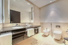 Pristine 3BR at The Address Residences Dubai Marina by Deluxe Holiday Homes - Image 2