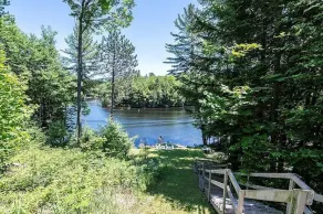 Cozy Secluded Lakefront Chalet With Hottub & Mountain Views  - Image 2