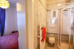 Decorados com bom gosto apartamento de 2 quartos com varanda e vista para o lago de sonho - Image 2