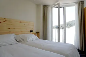 Apartamento Premium en Plaza DE LA Catedral - Image 5