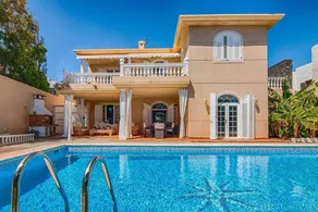 Bayside | Villa La Concha | Front sea Heated Pool - Image 4