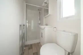 Chalet indépendant avec 2 chambres à coucher et 1 salle de bain - Image 2