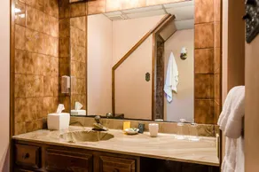 One Bedroom Apartment 250 feet to the boardwalk and beach! - Image 2