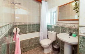 Nice home in Antequera - Image 2