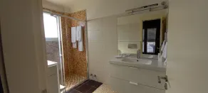 Holiday House with Sea View and Private Pool - Image 3