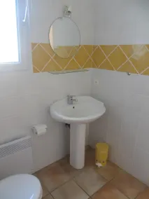Fint sommerhus med studie og privat pool i et roligt sted på vingården. - Image 4