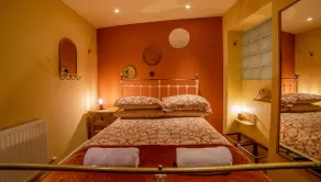 A couple's paradise in the heart of Lyme Regis moments from the beach - Image 5