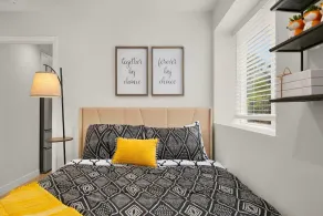 Brand New Designer's Modern 1BR Home 1min to I-5 - Image 4