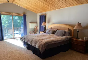 Spacious lakefront cabin, perfect for your family get-a-way - Image 4