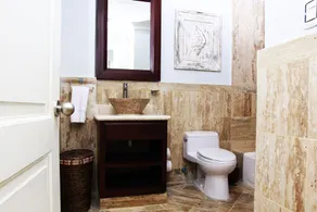 Charming, quiet, luxury and beautiful Marina Apartment - Image 4
